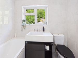 BATHROOM- click for photo gallery